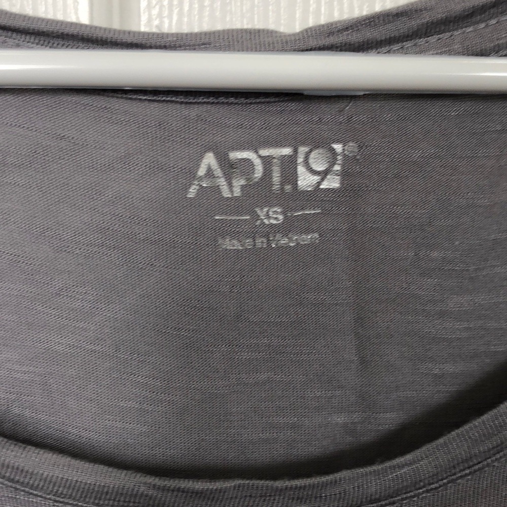 Grey top - Picture 3 of 3